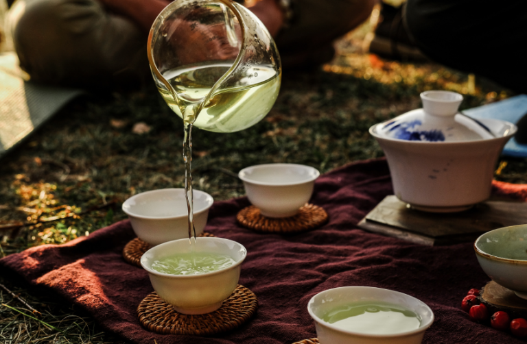 can-you-drink-tea-while-fasting-explained-by-simple